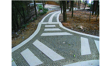 虹潤公司捐資57萬元用于順昌合掌巖風景區建設